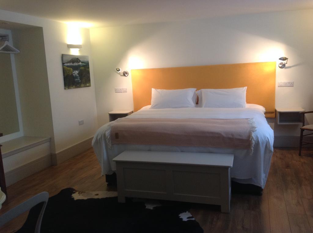 Quinlan & Cooke Boutique Townhouse And Qcs Seafood Restaurant Otel Cahersiveen Dış mekan fotoğraf